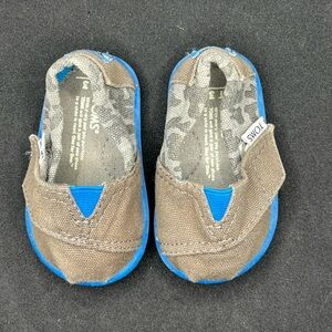 Toms Canvas Baby Shoes Sz 3